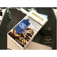 Marlboro (100S Blanc Rigide) 70ᵉ Anniversaire Version Duty-Free États-Unis
